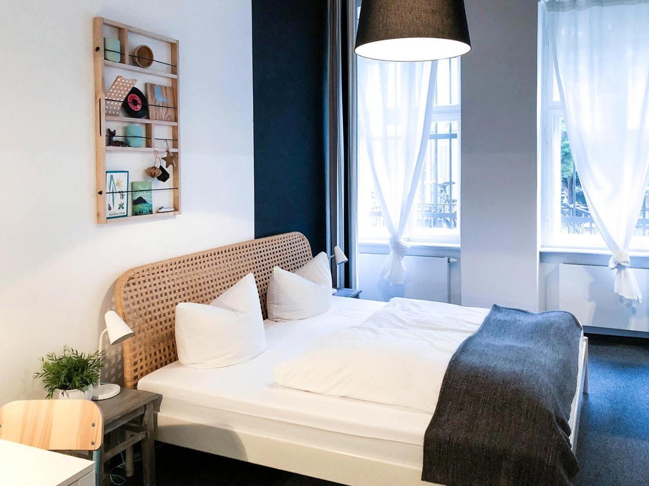 Guest house Absolut 2*